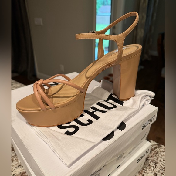 SCHUTZ Heels 🤎 - Picture 8 of 10